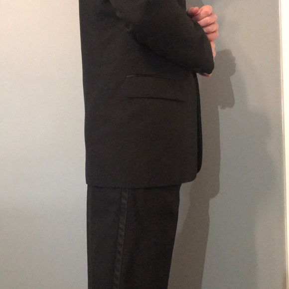 Neil Allyn Black Tuxedo w/ shirt, vest, & bow tie - Picture 4 of 16